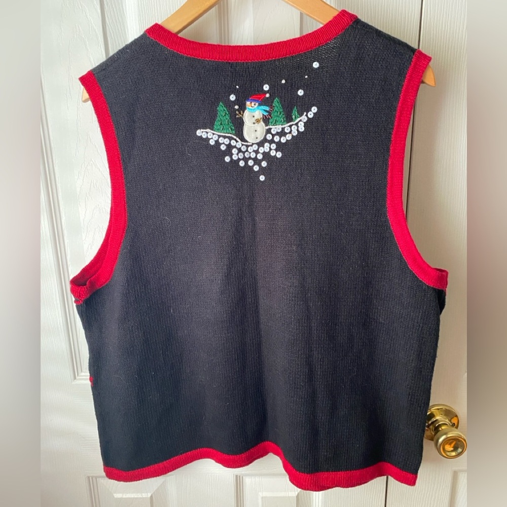 KIM ROGERS Black Sequin Embellished Embroidered Snowman Ugly Sweater Vest PXL - Picture 2 of 6